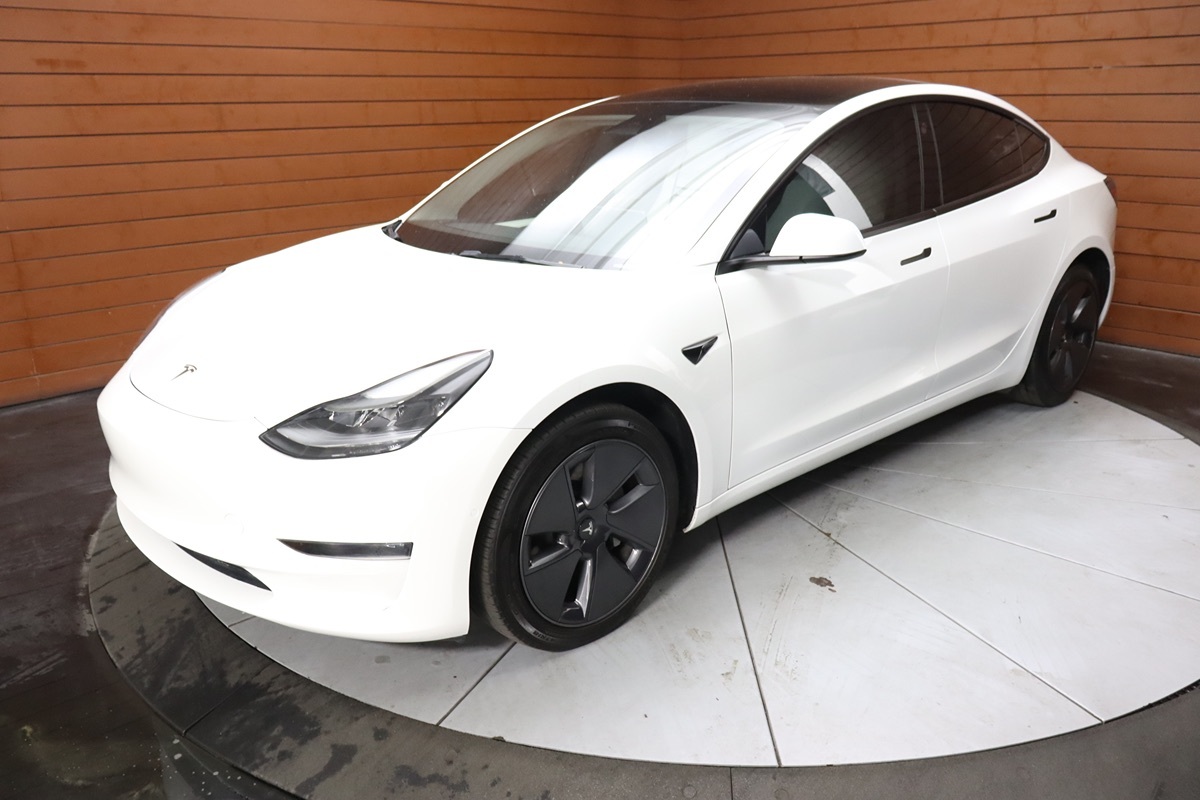 2022 Tesla Model 3 photo 4