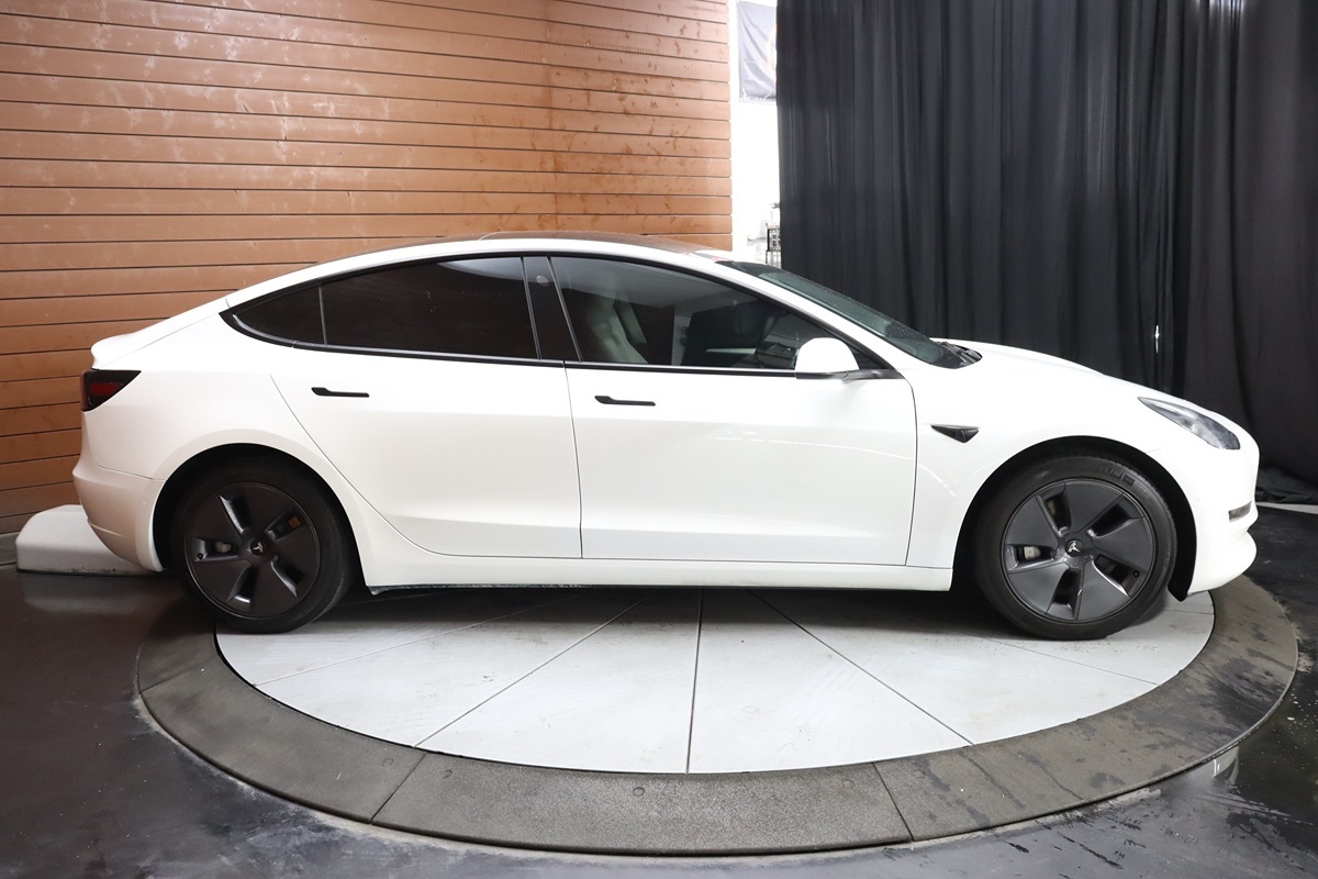 2022 Tesla Model 3 photo 15