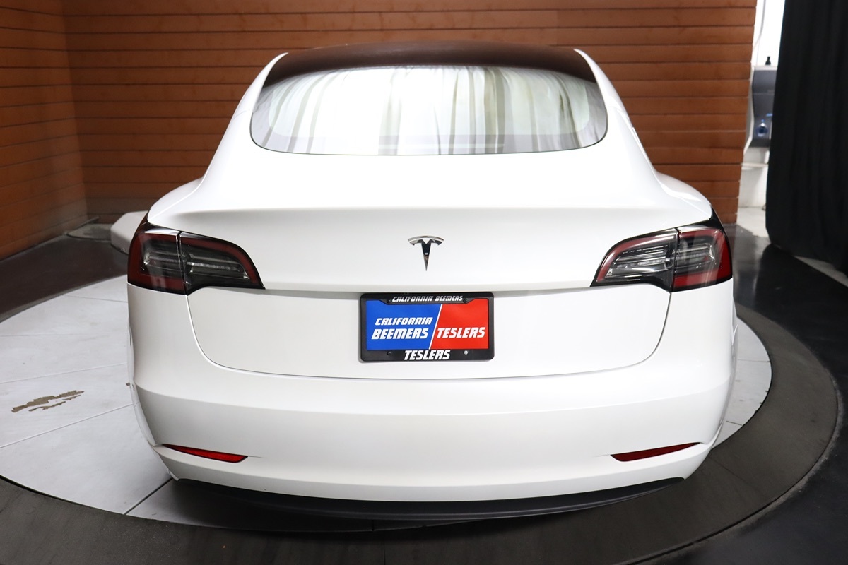 2023 Tesla Model 3 photo 8