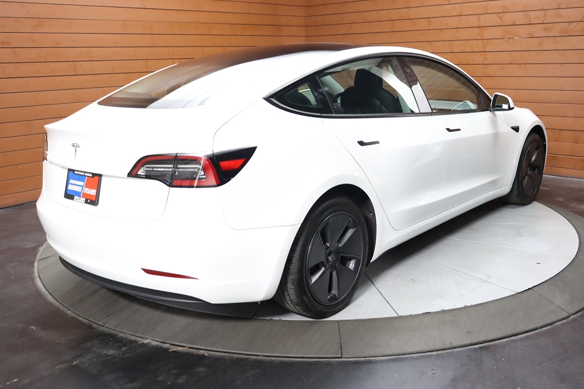 2023 Tesla Model 3 photo 15