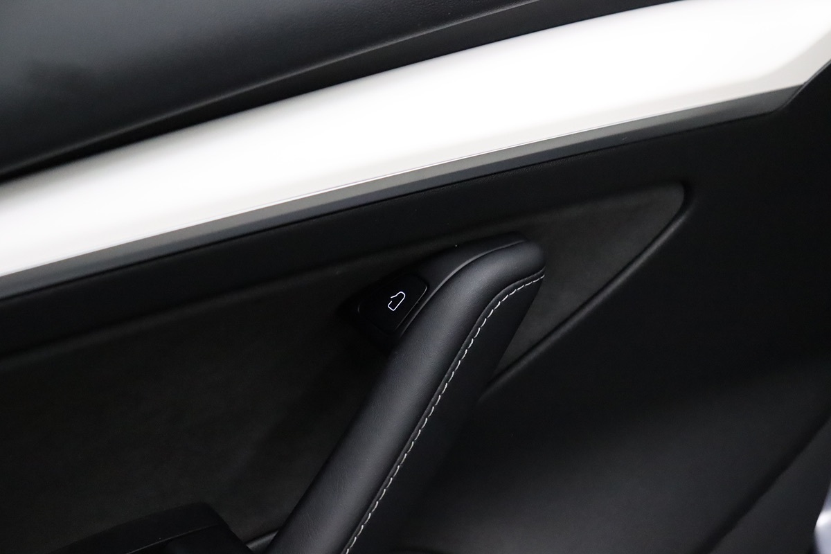 2023 Tesla Model 3 Long Range photo 28