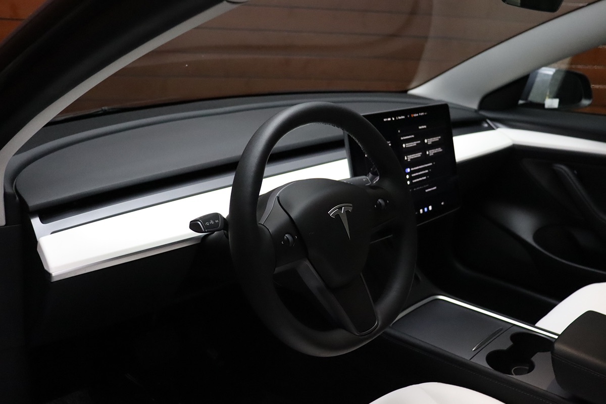 2023 Tesla Model 3 Long Range photo 30