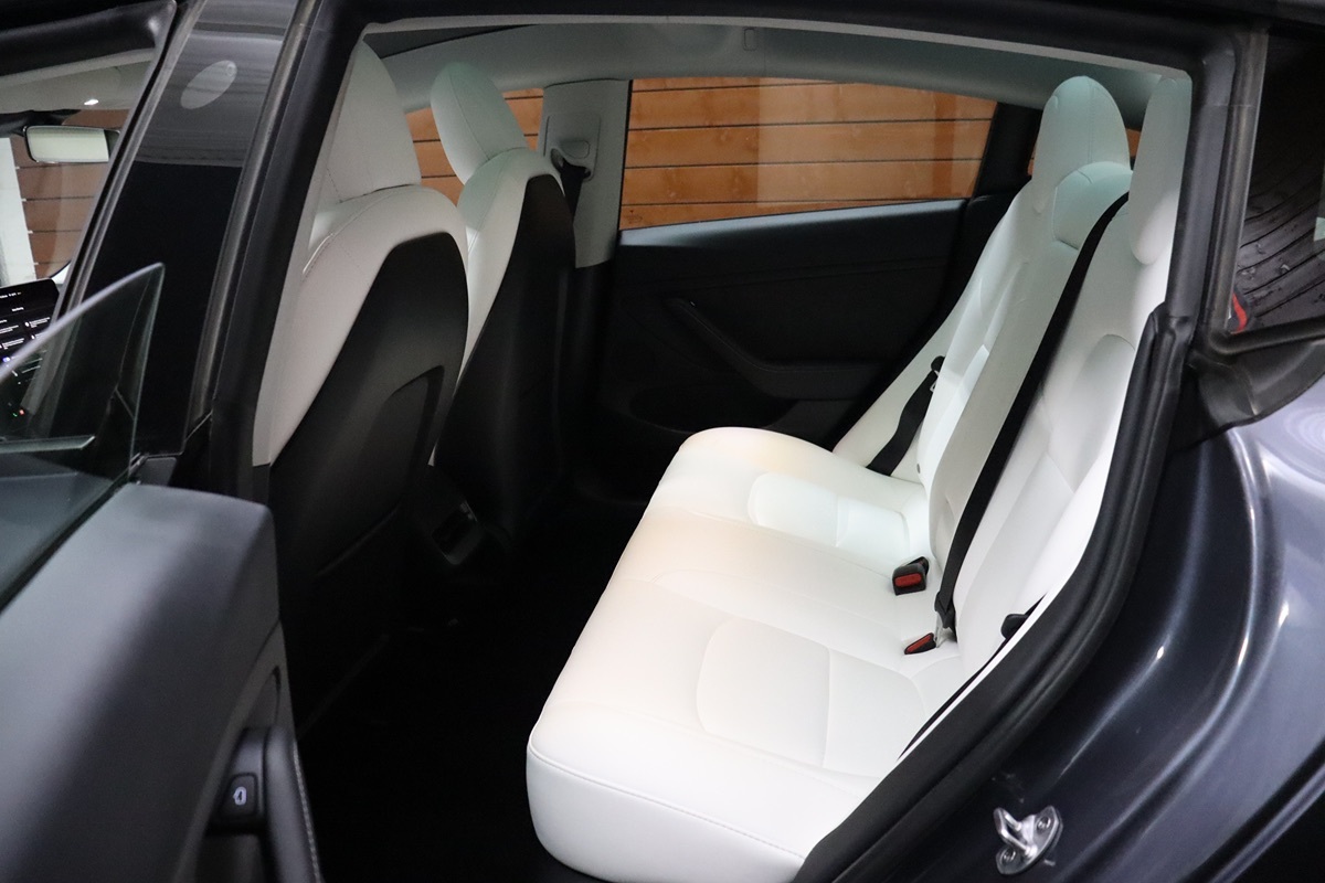 2023 Tesla Model 3 Long Range photo 50
