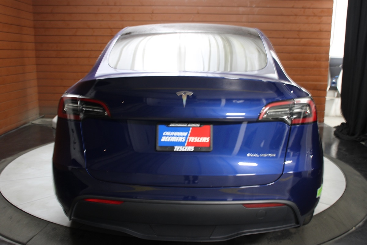2023 Tesla Model Y Long Range photo 11