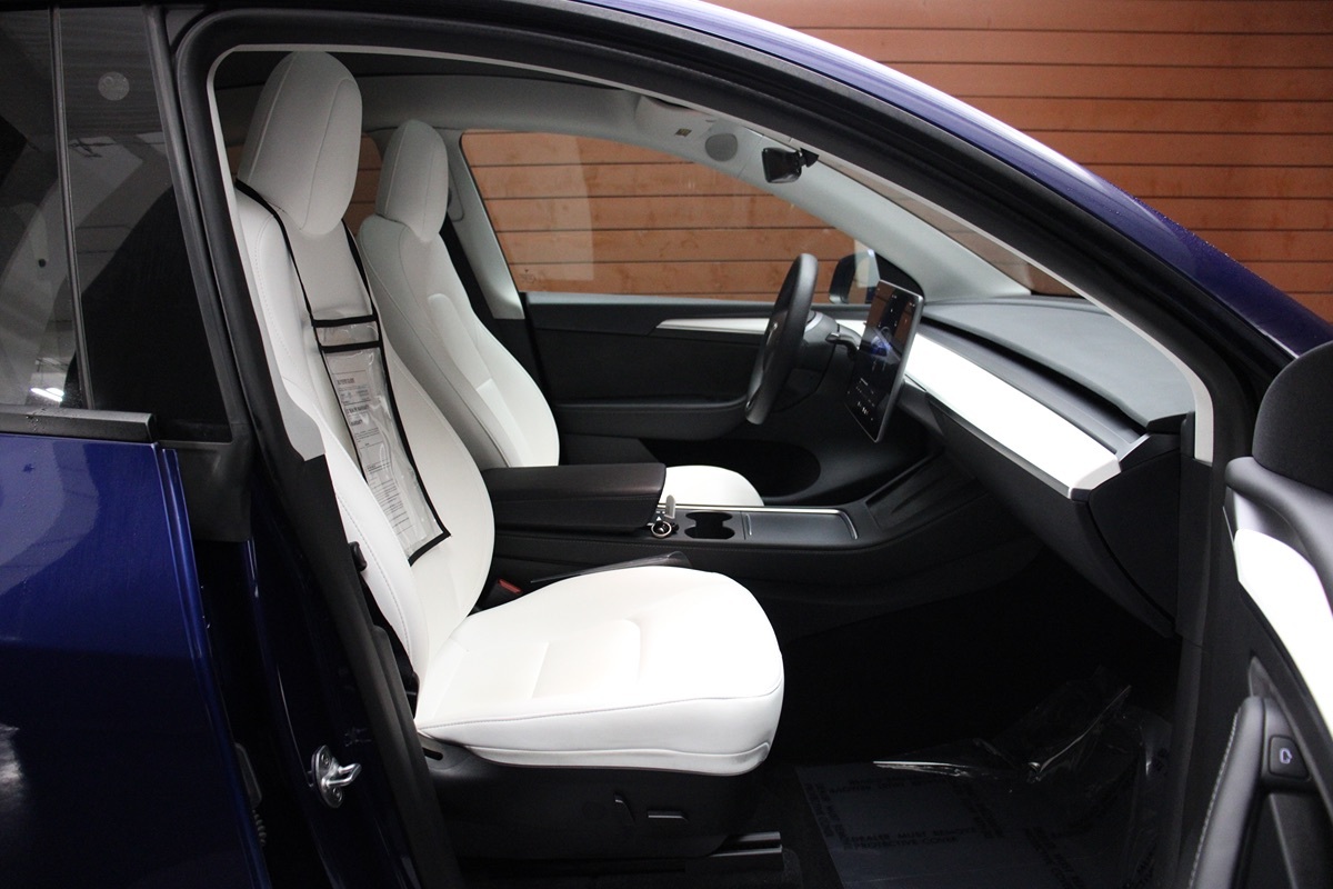 2023 Tesla Model Y Long Range photo 26