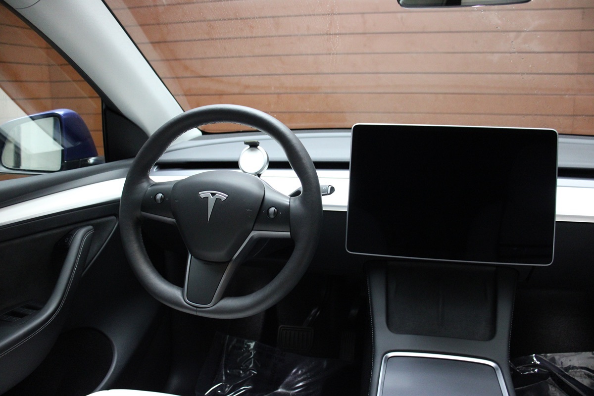 2023 Tesla Model Y Long Range photo 33