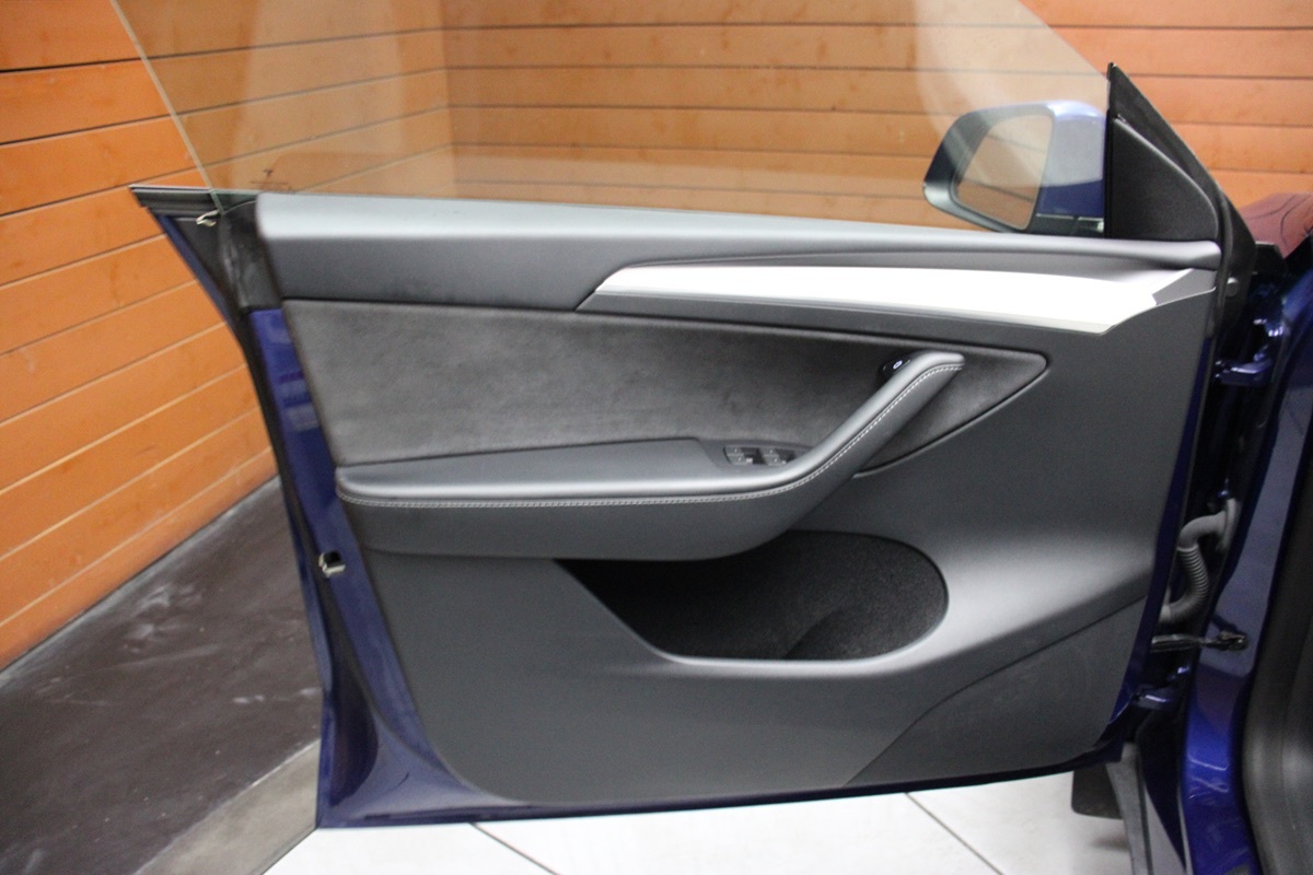2023 Tesla Model Y Long Range photo 48