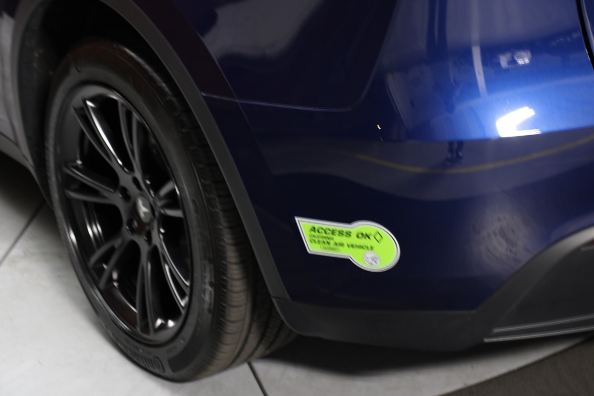 2023 Tesla Model Y Long Range photo 10