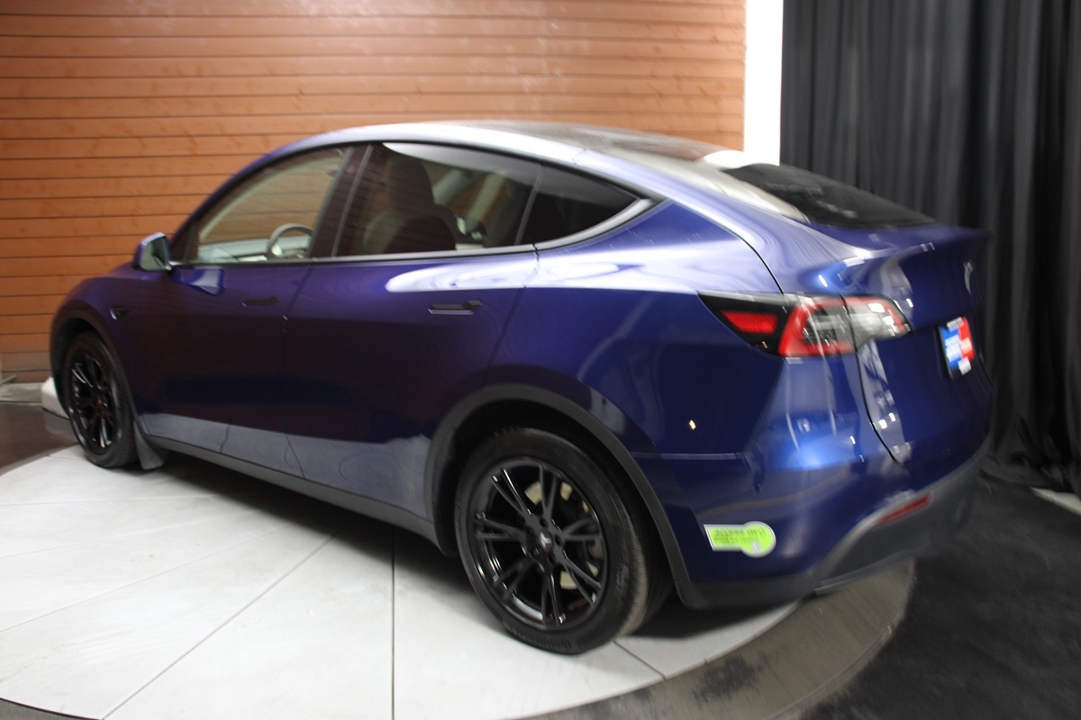 2023 Tesla Model Y Long Range photo 7