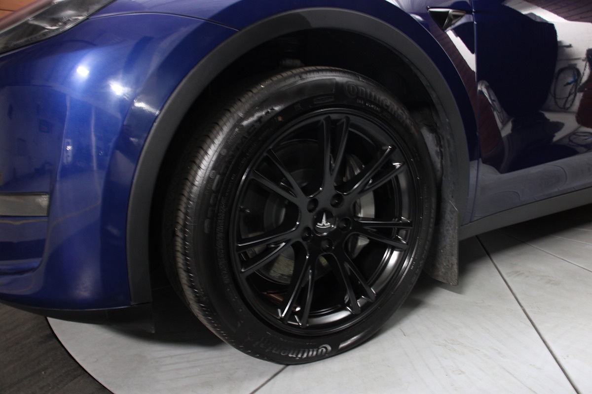 2023 Tesla Model Y Long Range photo 4