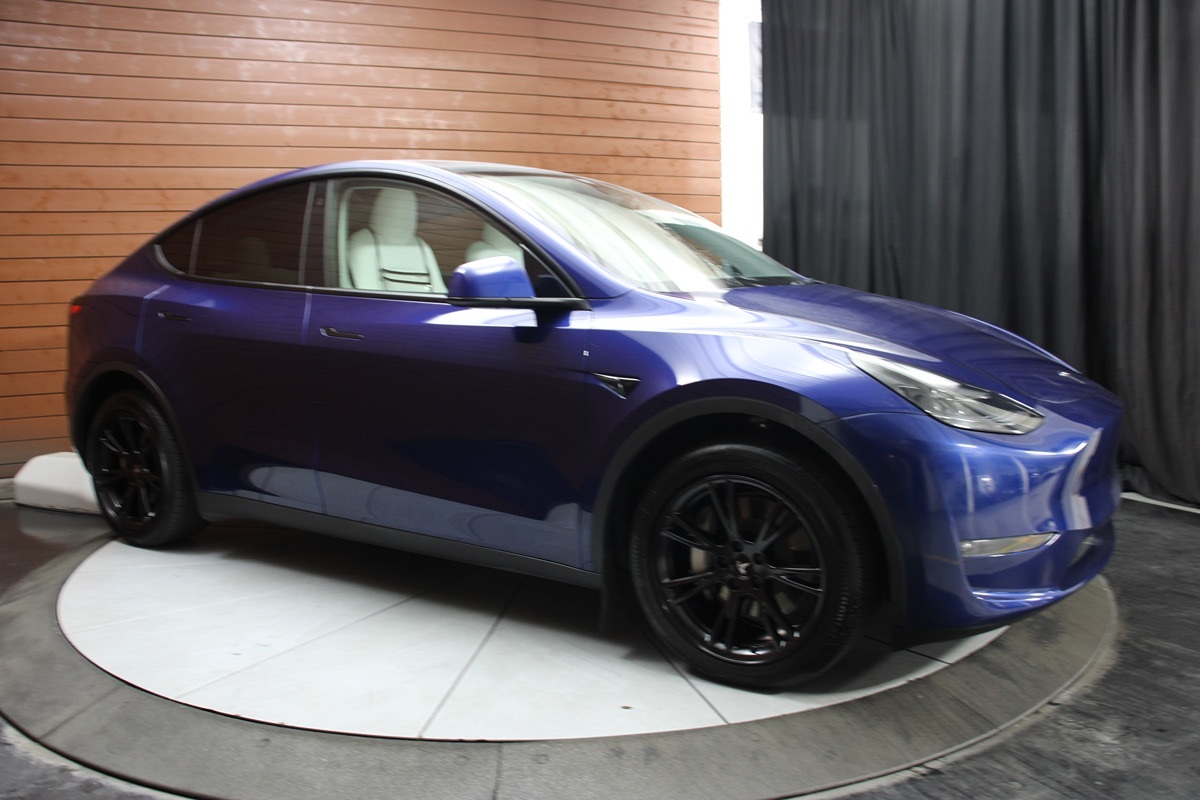 2023 Tesla Model Y Long Range photo 17