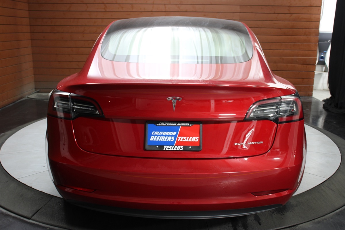 2020 Tesla Model 3 Long Range photo 11