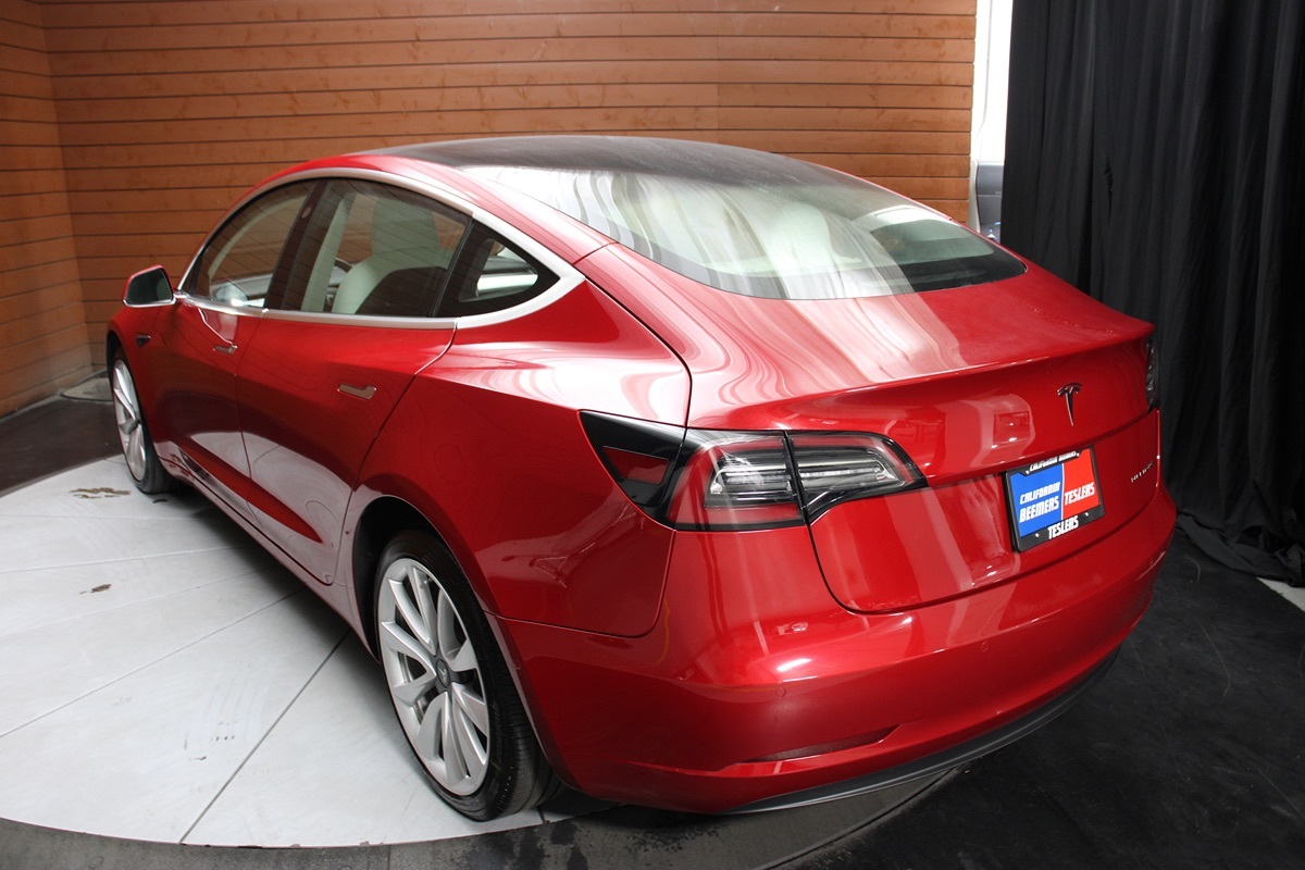 2020 Tesla Model 3 Long Range photo 10