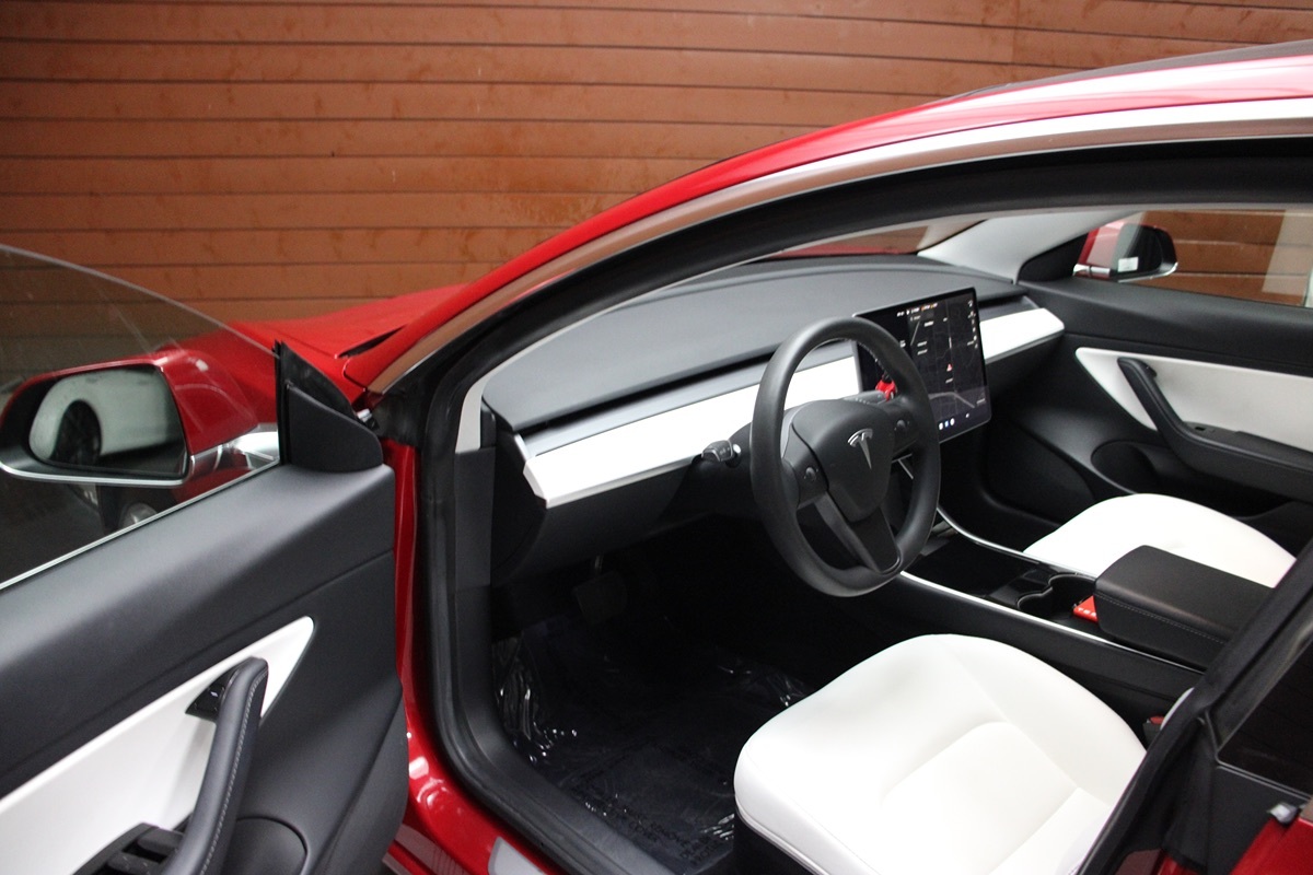 2020 Tesla Model 3 Long Range photo 21