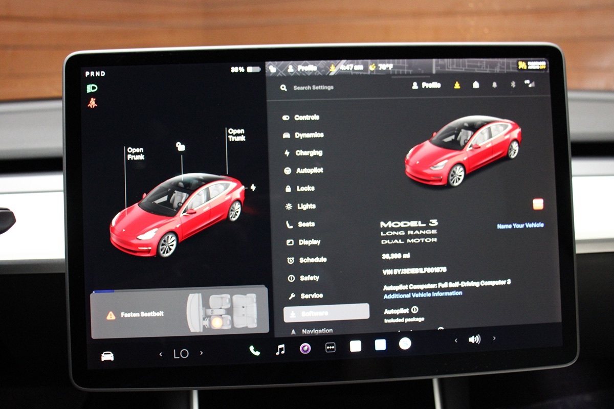 2020 Tesla Model 3 Long Range photo 25