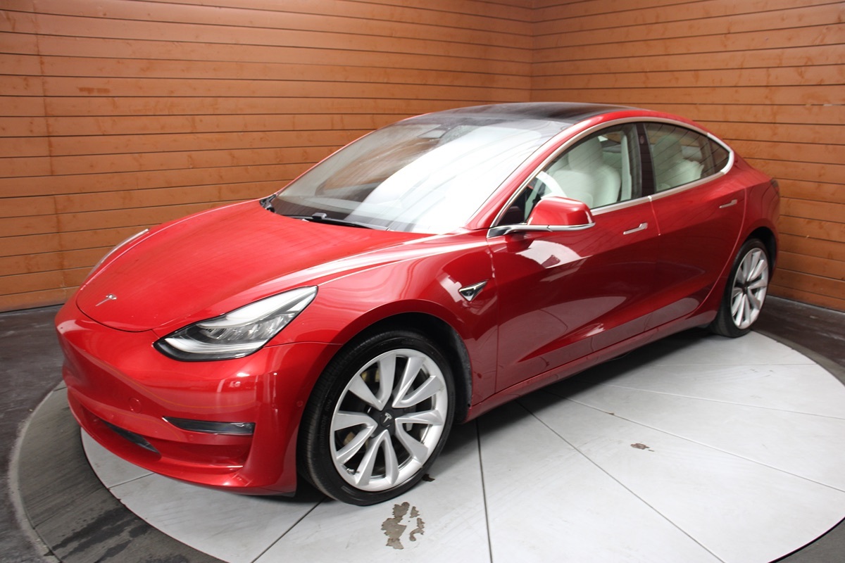 2020 Tesla Model 3 Long Range photo 5