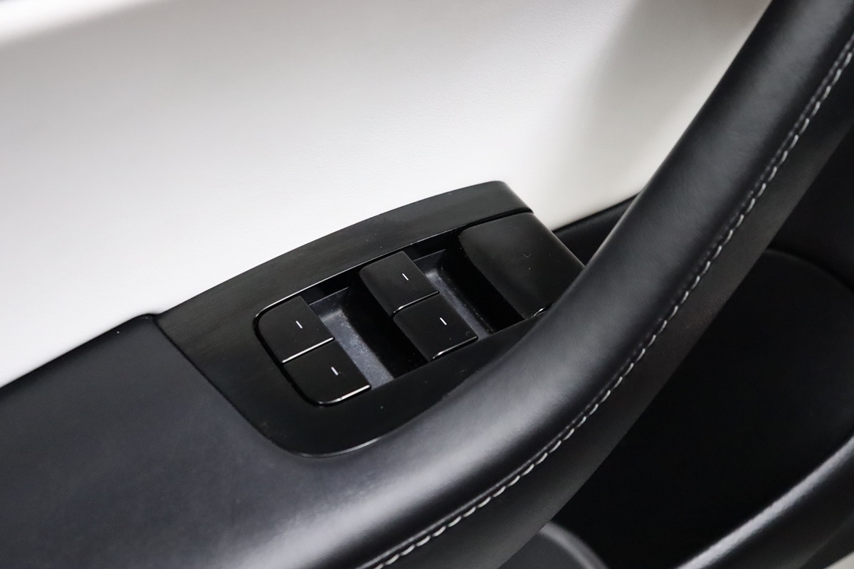 2020 Tesla Model 3 Long Range photo 27