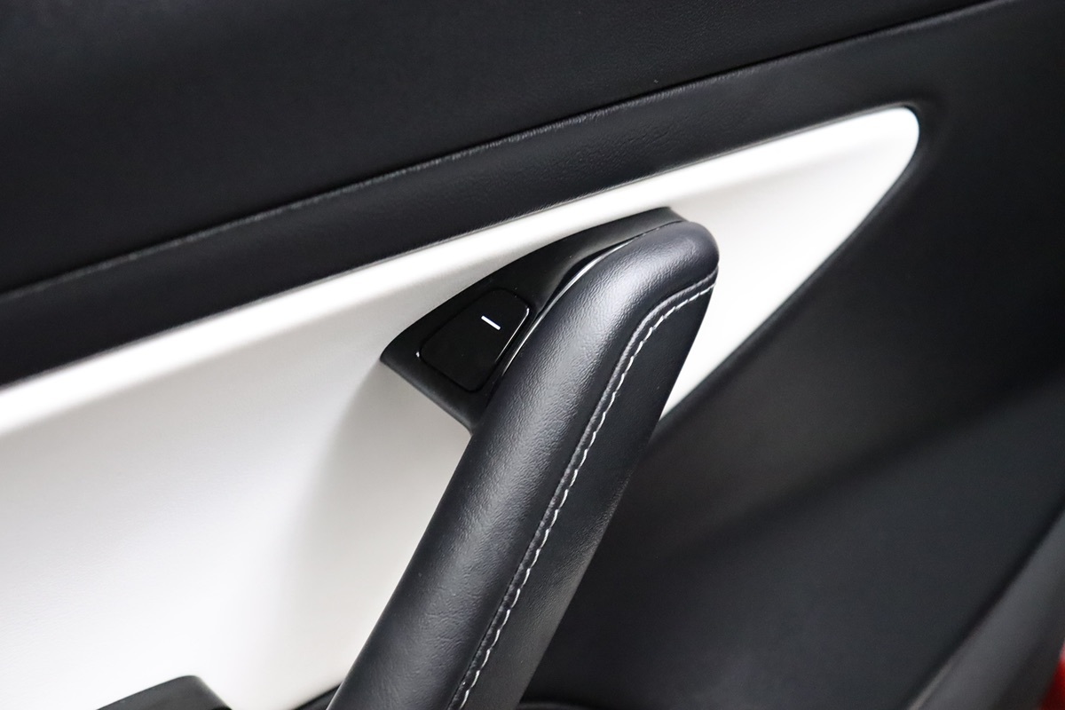 2020 Tesla Model 3 Long Range photo 28