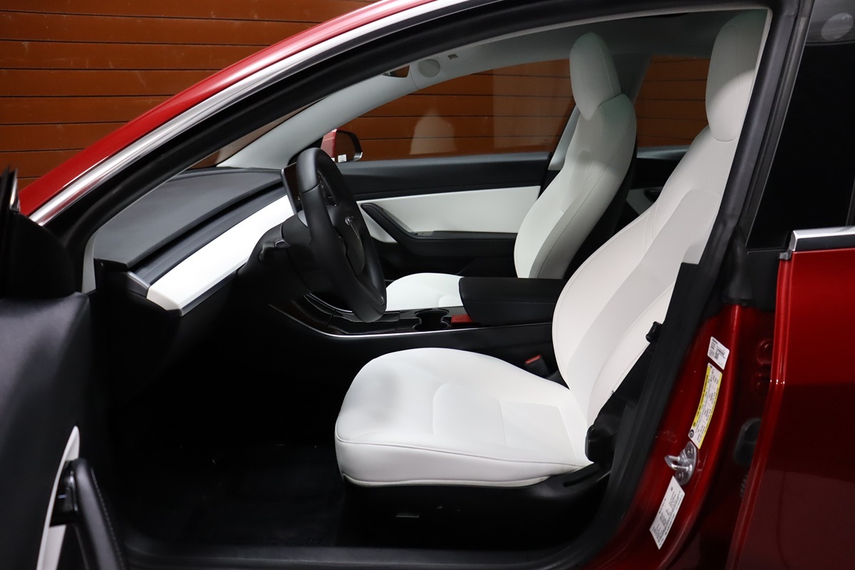 2020 Tesla Model 3 Long Range photo 30