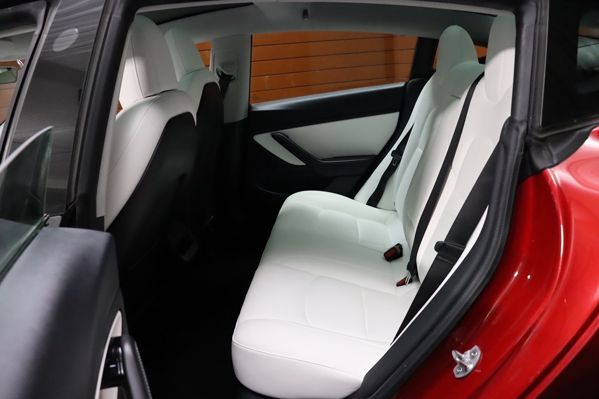 2020 Tesla Model 3 Long Range photo 35