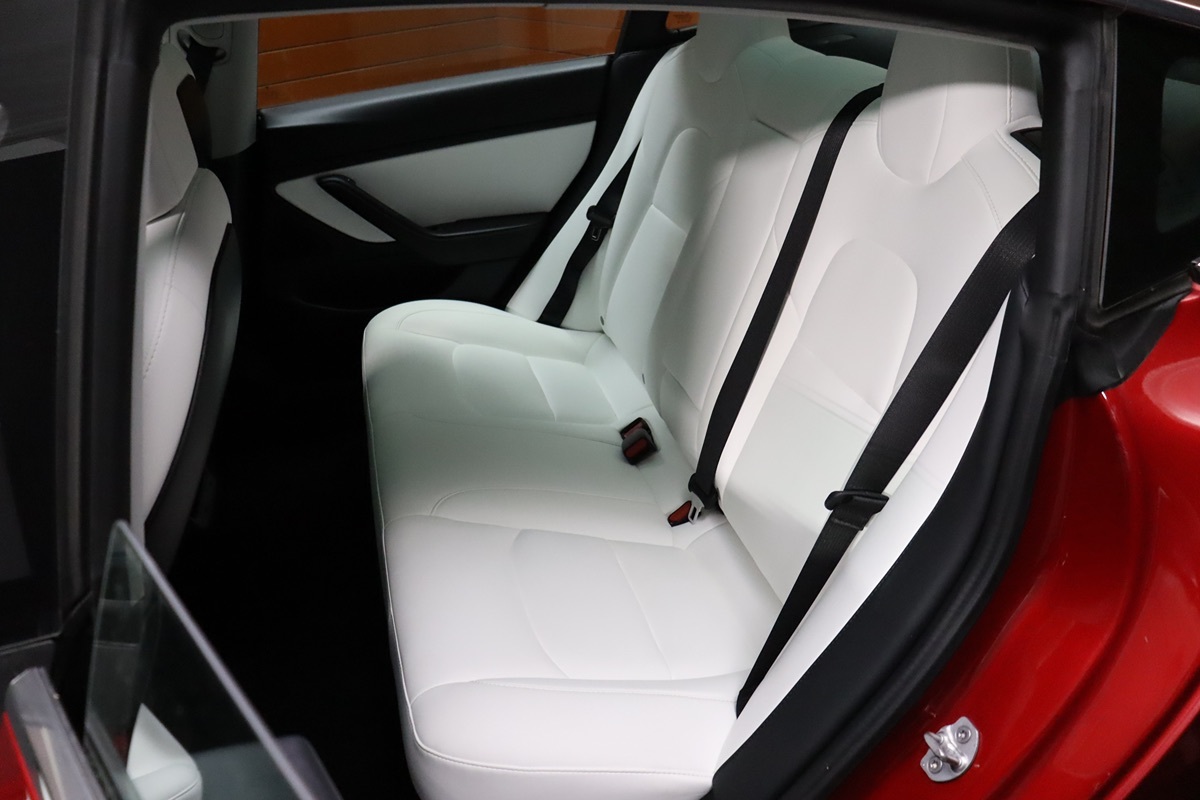 2020 Tesla Model 3 Long Range photo 36