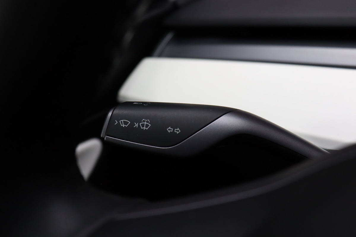 2020 Tesla Model 3 Long Range photo 43