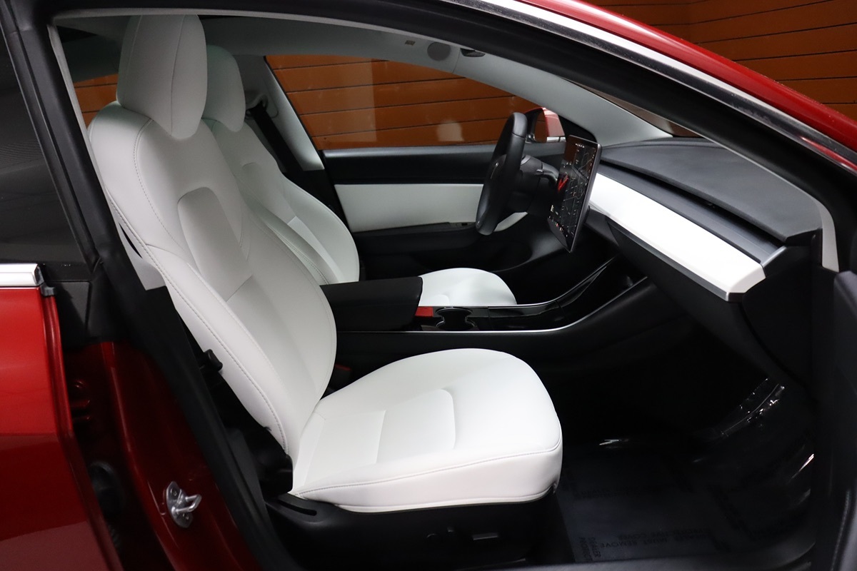 2020 Tesla Model 3 Long Range photo 45