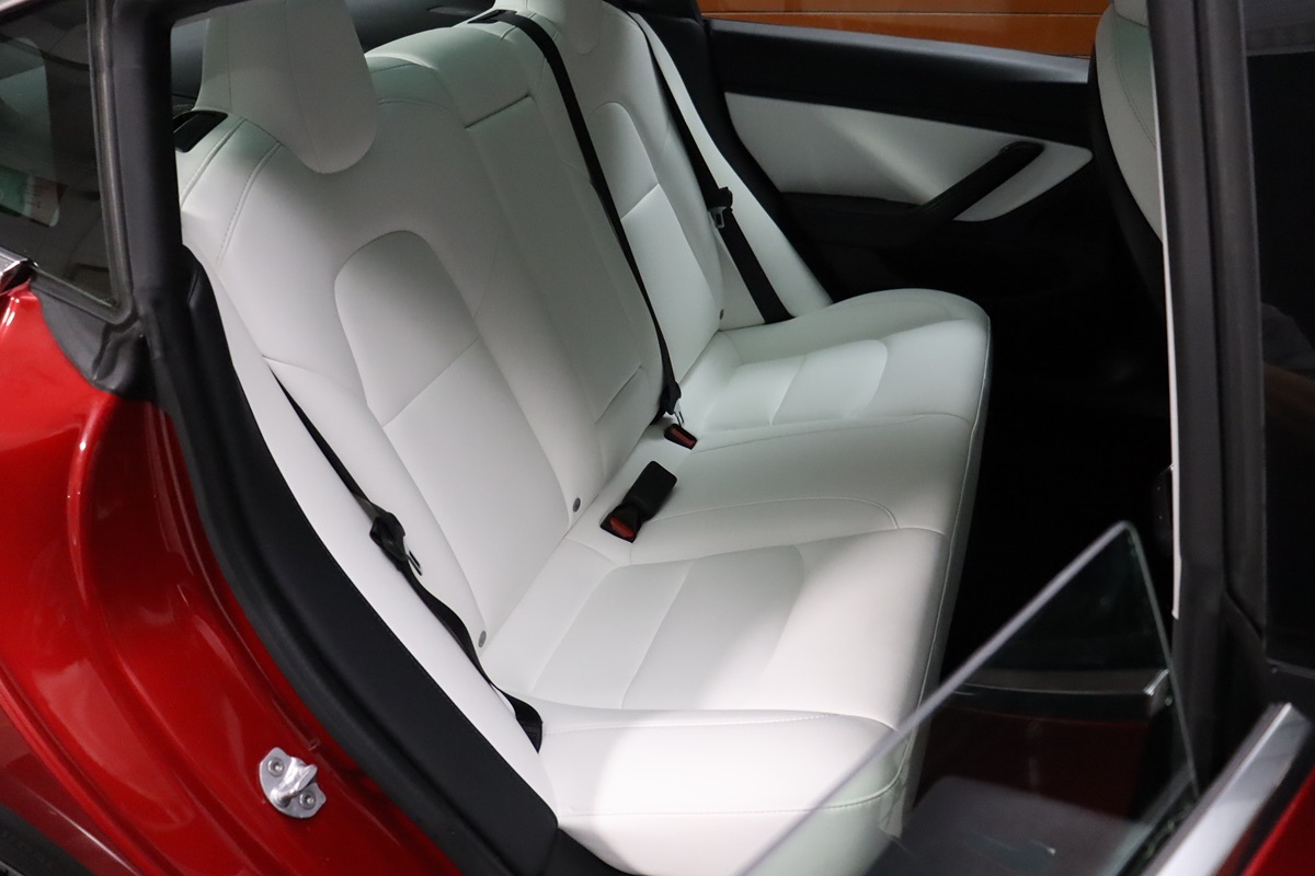 2020 Tesla Model 3 Long Range photo 50