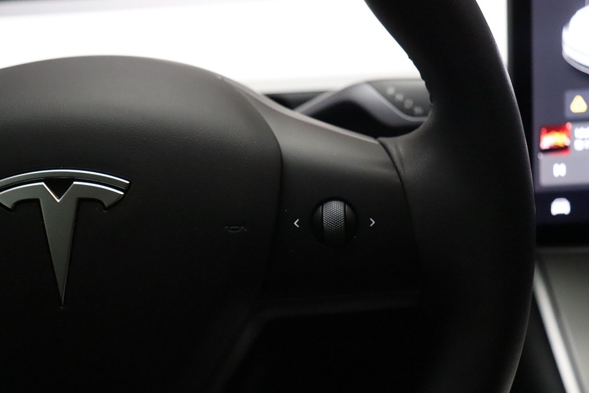 2021 Tesla Model Y Long Range photo 27