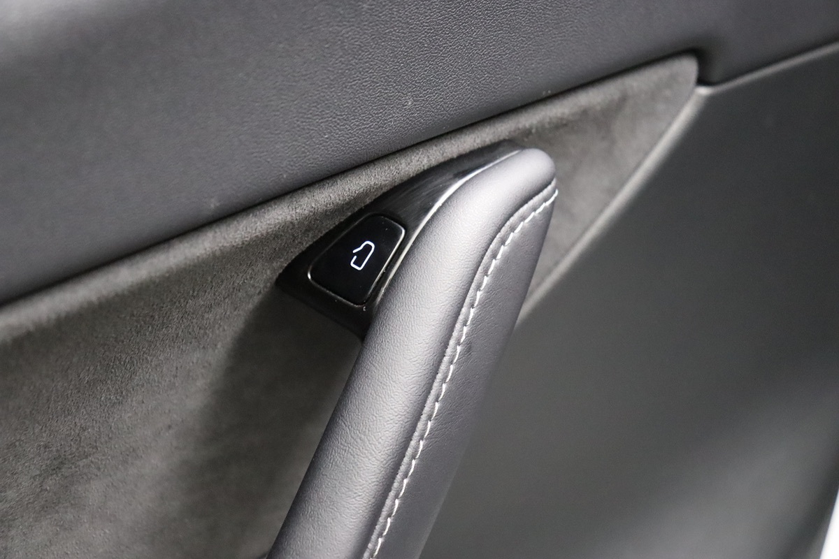 2021 Tesla Model Y Long Range photo 43