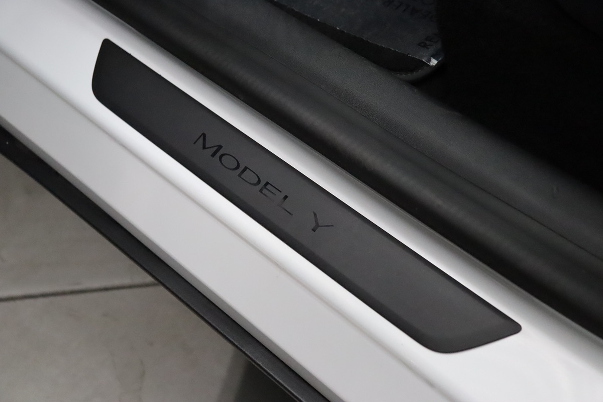 2021 Tesla Model Y Long Range photo 44