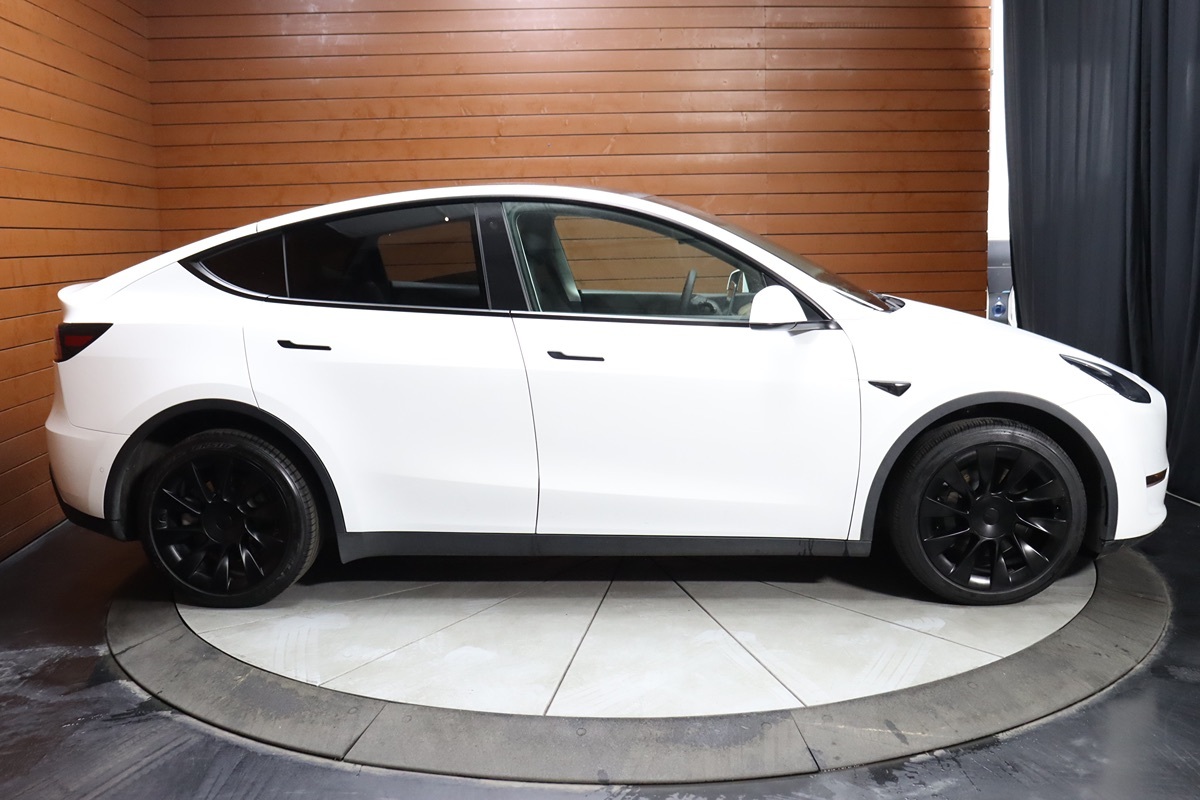 2021 Tesla Model Y Long Range photo 15