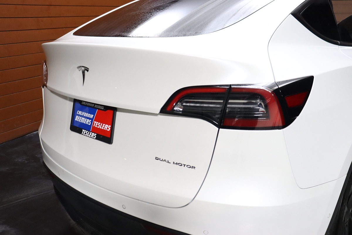 2021 Tesla Model Y Long Range photo 12