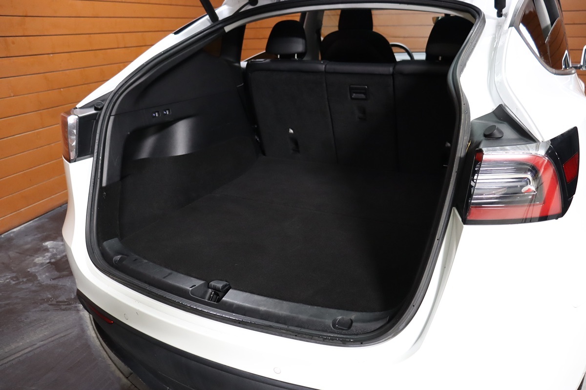 2021 Tesla Model Y Long Range photo 10