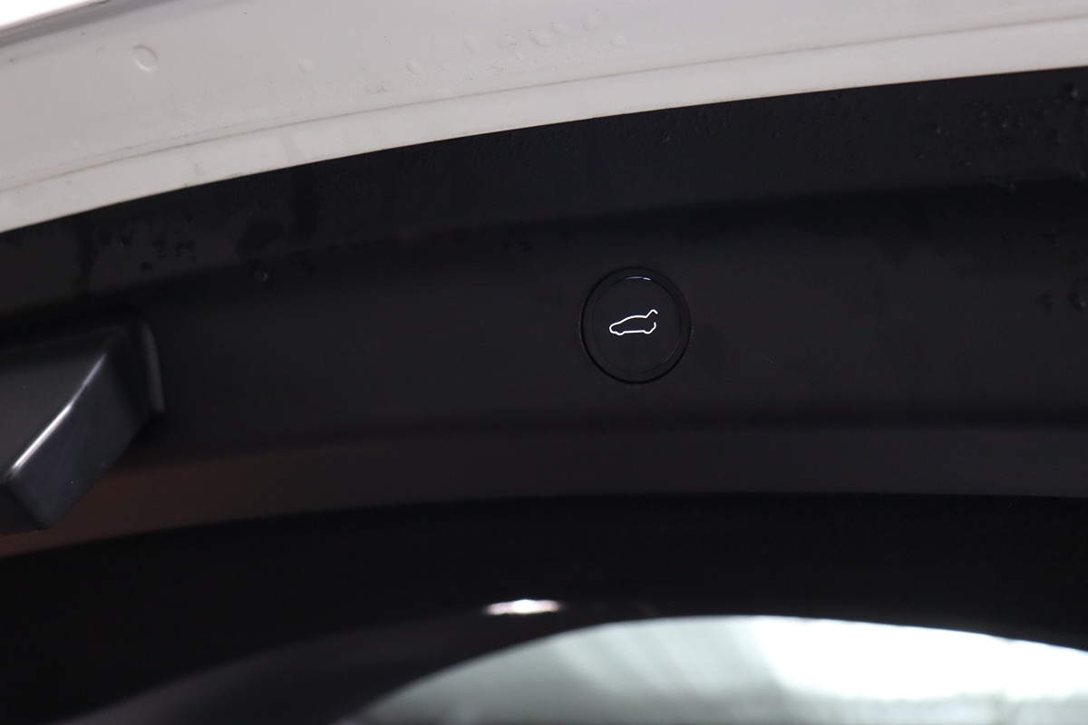 2021 Tesla Model Y Long Range photo 11