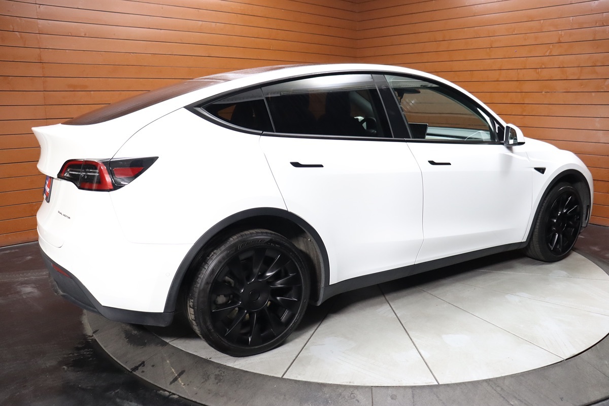 2021 Tesla Model Y Long Range photo 18
