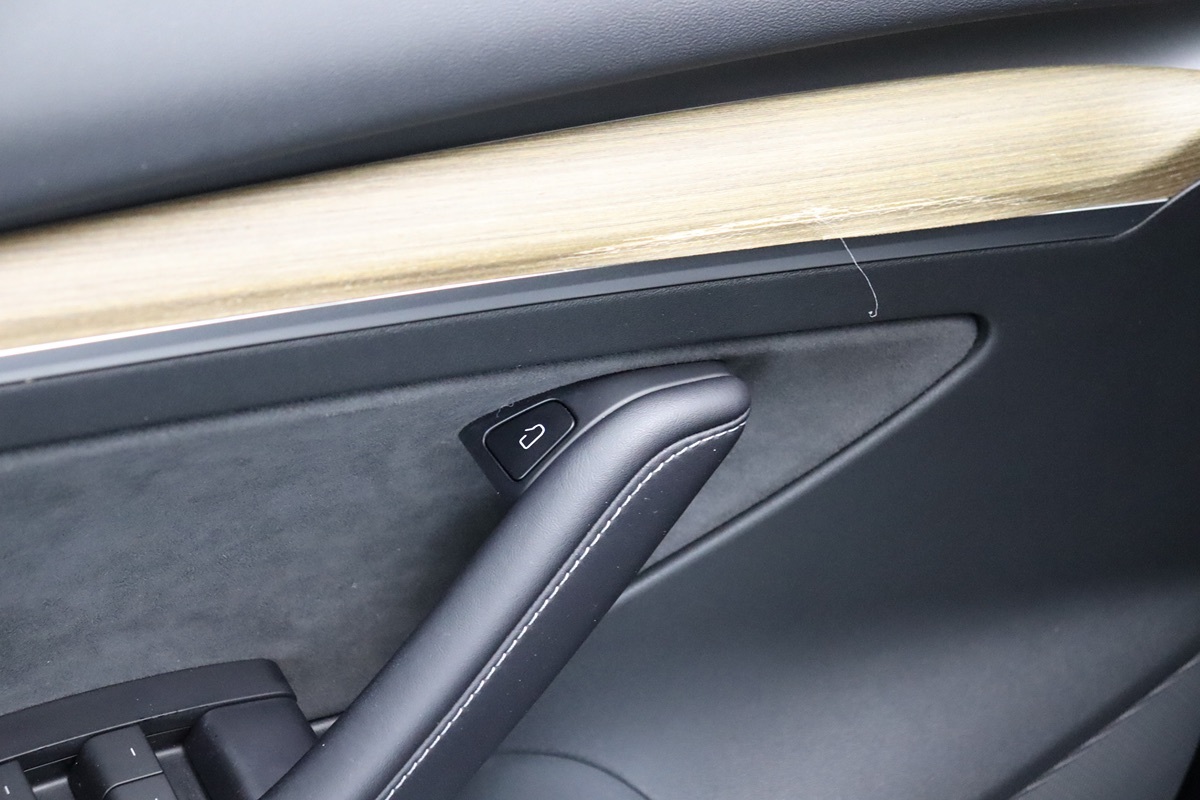 2022 Tesla Model 3 Long Range photo 17