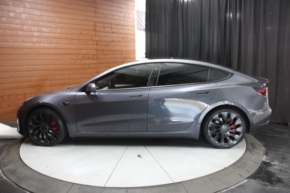 2022 Tesla Model 3 Performance photo 10