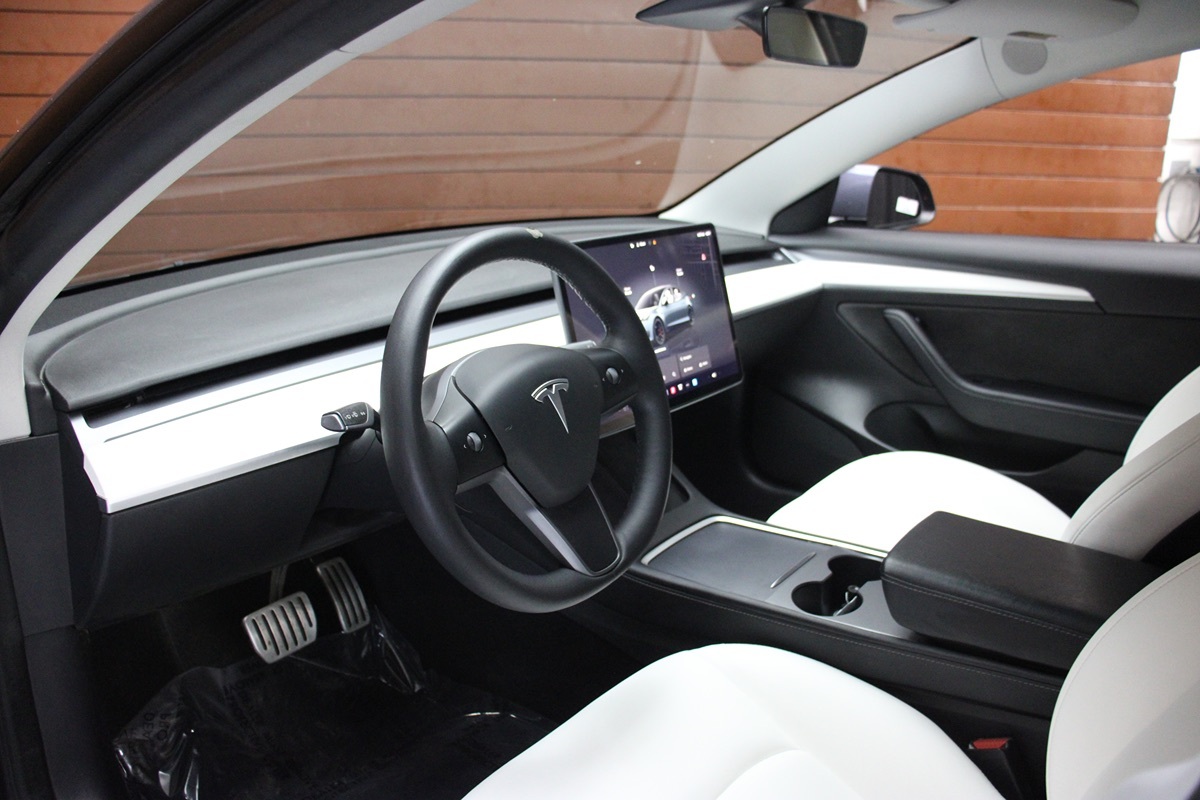 2022 Tesla Model 3 Performance photo 29