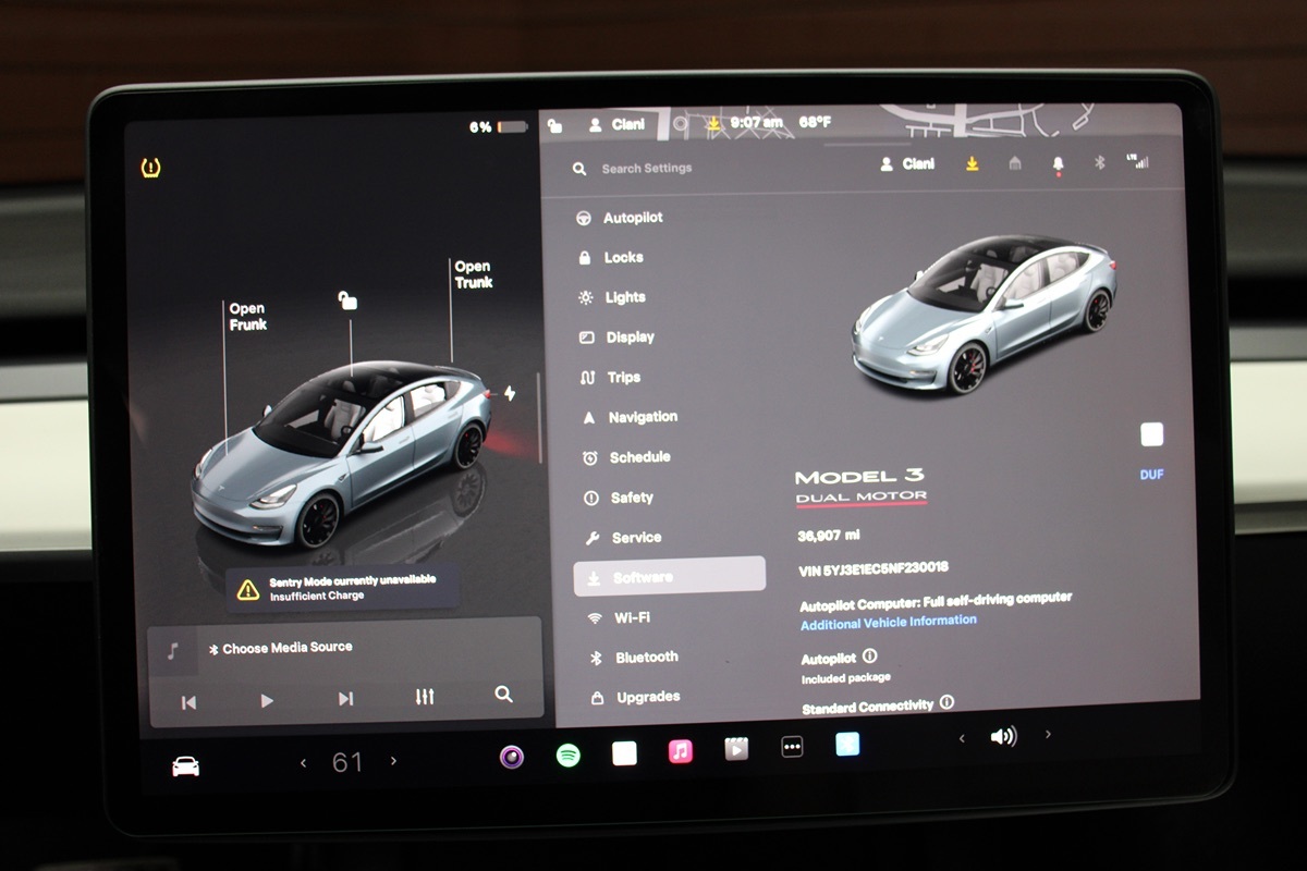 2022 Tesla Model 3 Performance photo 20
