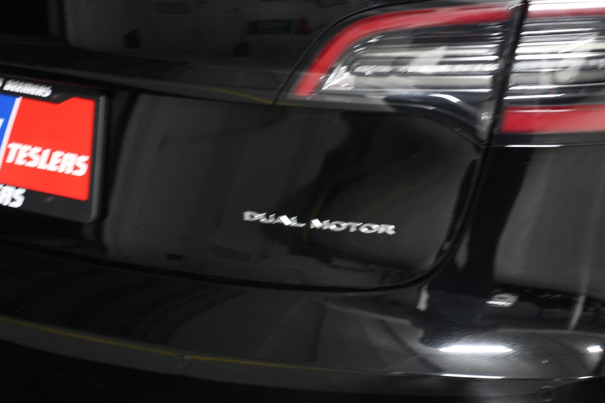 2022 Tesla Model 3 Long Range photo 11