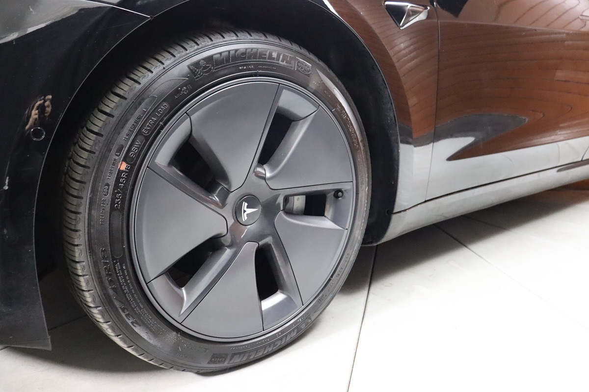 2022 Tesla Model 3 Long Range photo 5