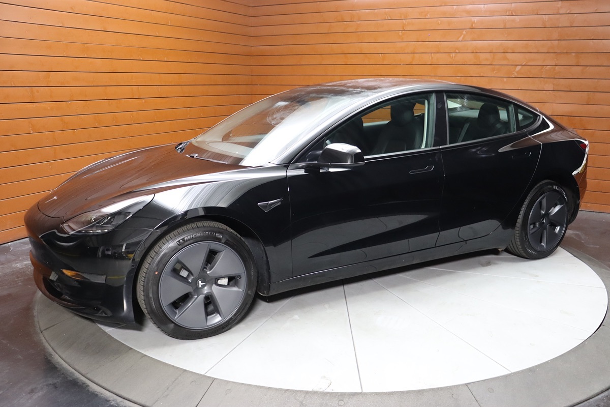 2022 Tesla Model 3 Long Range photo 6