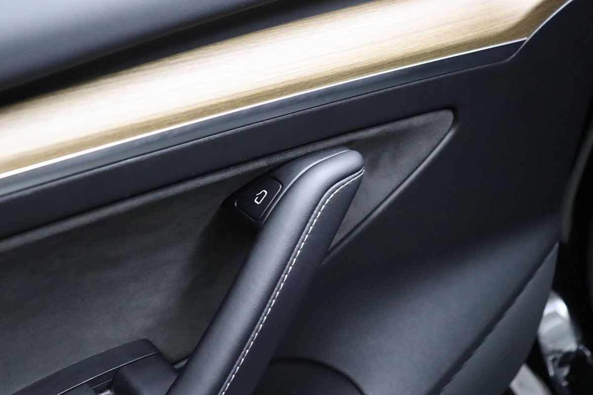 2022 Tesla Model 3 Long Range photo 23