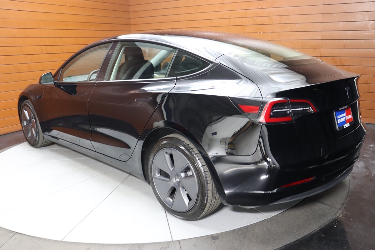 2022 Tesla Model 3 Long Range photo 8