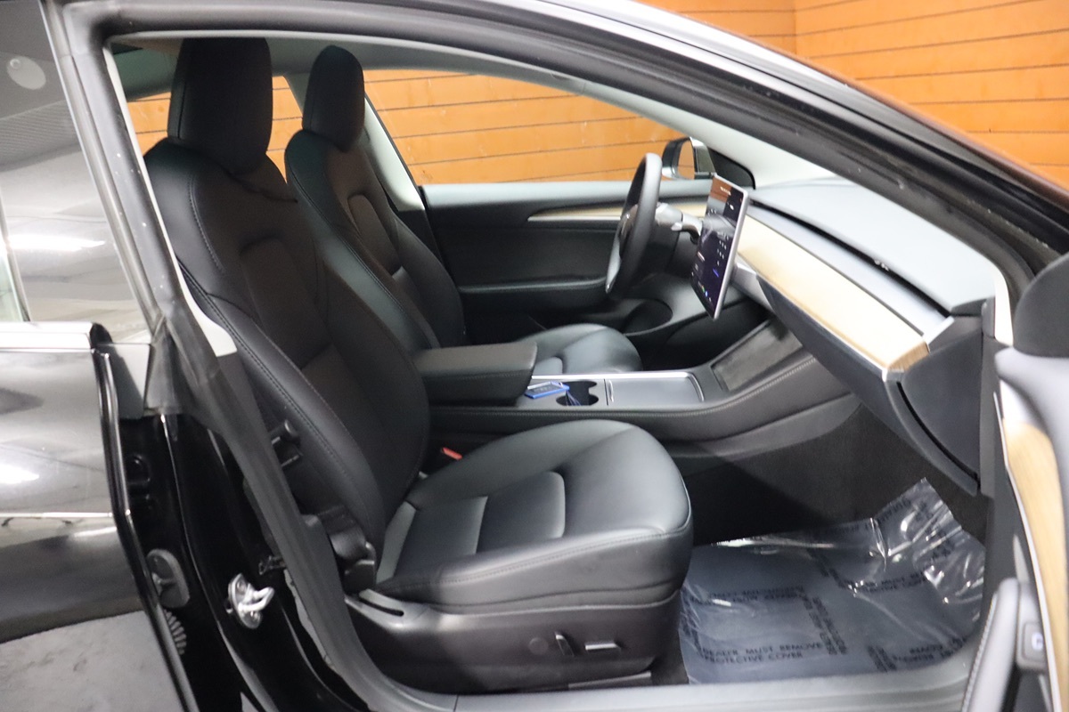 2022 Tesla Model 3 Long Range photo 43