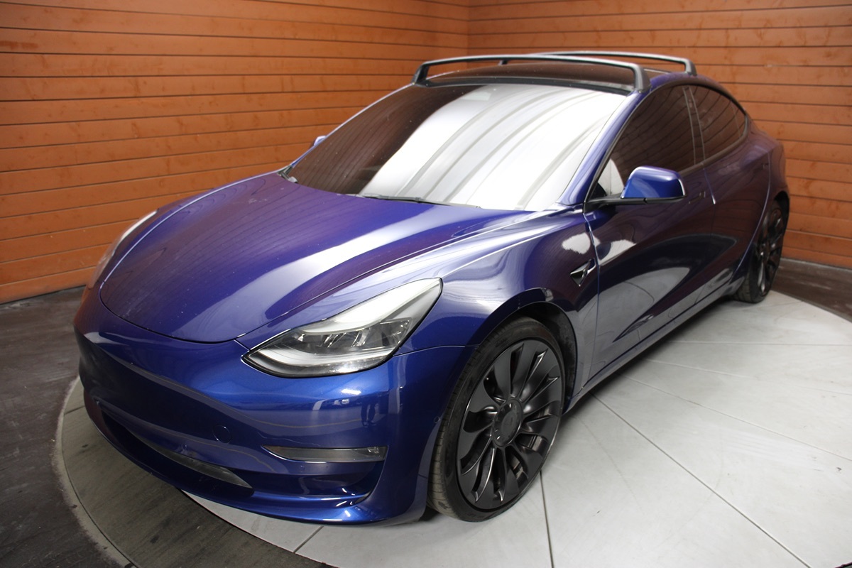 2022 Tesla Model 3 Performance photo 7