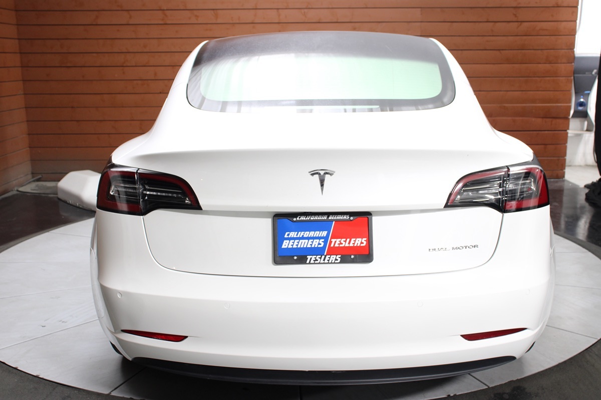 2021 Tesla Model 3 Long Range photo 11