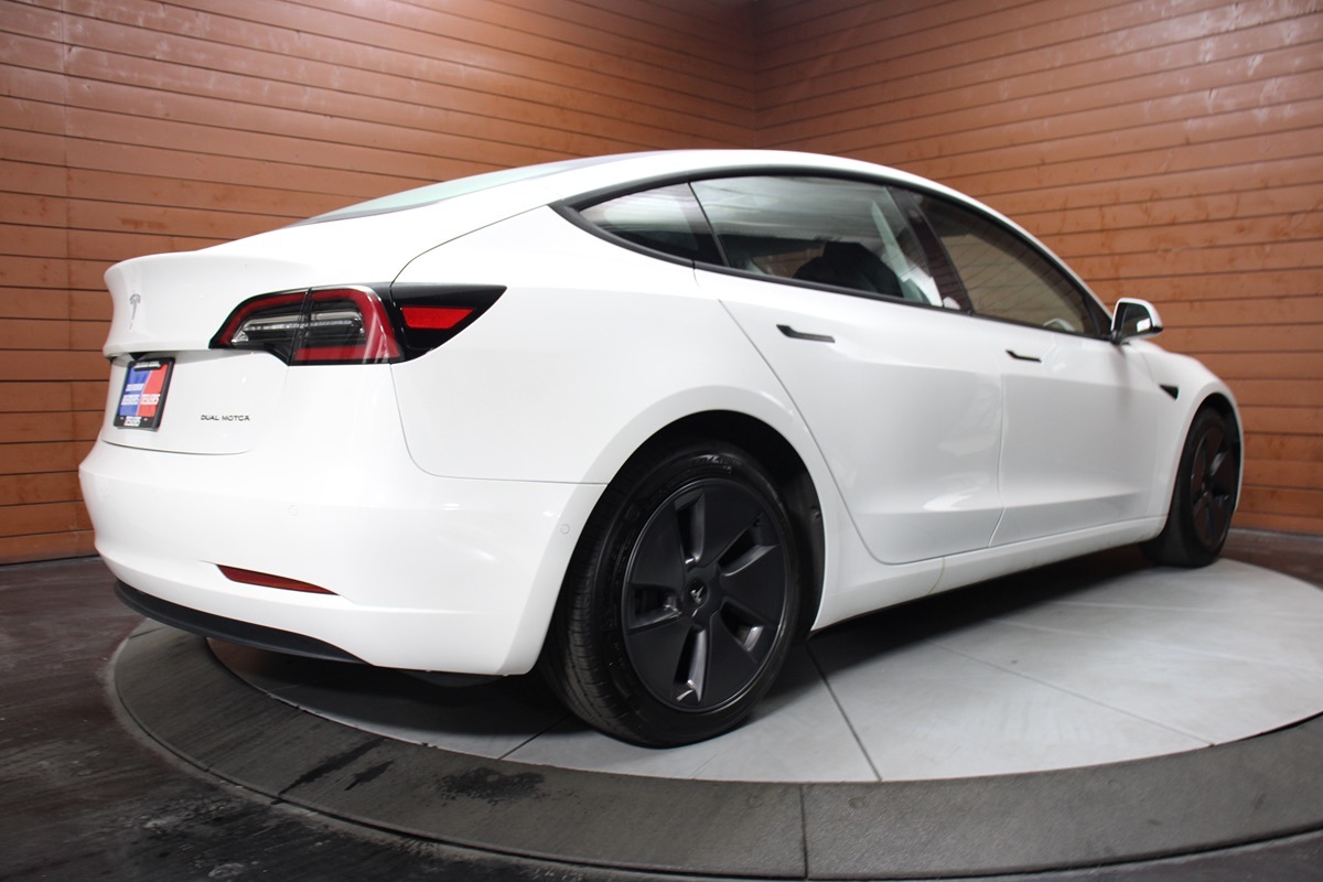 2021 Tesla Model 3 Long Range photo 17