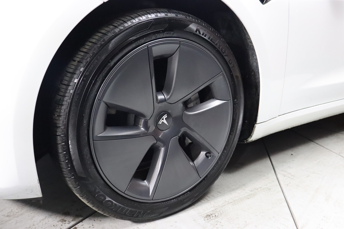 2021 Tesla Model 3 Long Range photo 5
